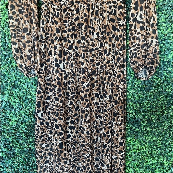 Animal print wrap dress - Picture 6 of 10